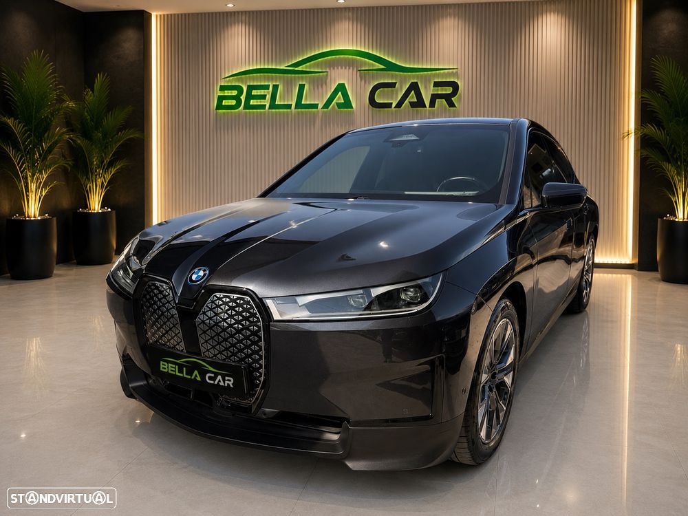 BMW iX xDrive 40 Pack Desportivo - 1