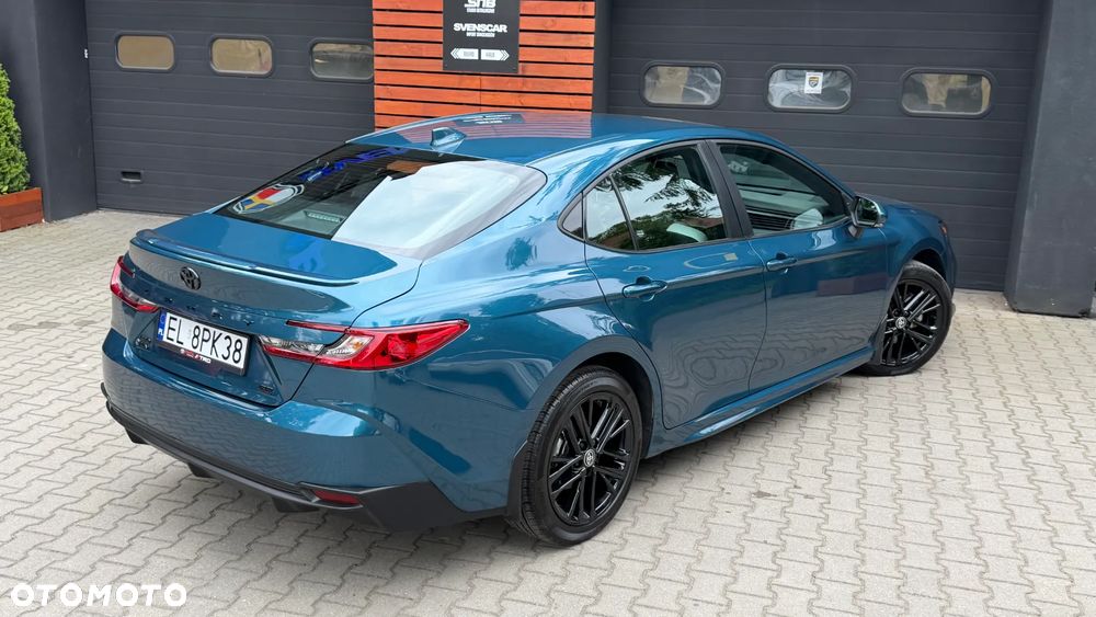 Toyota Camry - 13