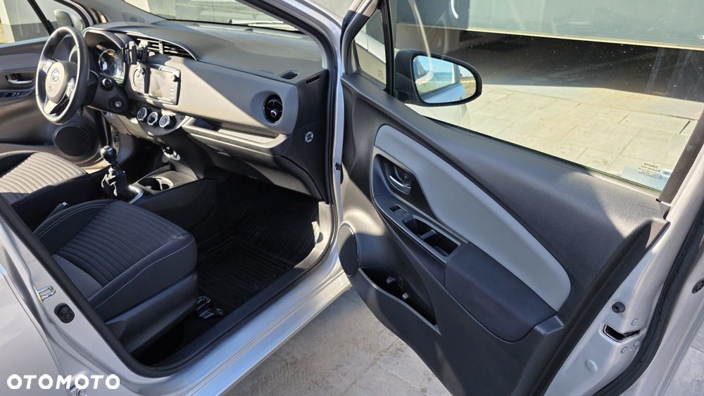 Toyota Yaris 1.5 Premium - 15