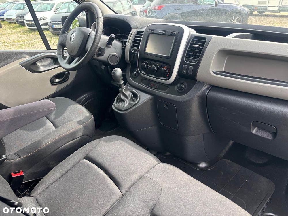 Renault Trafic - 22