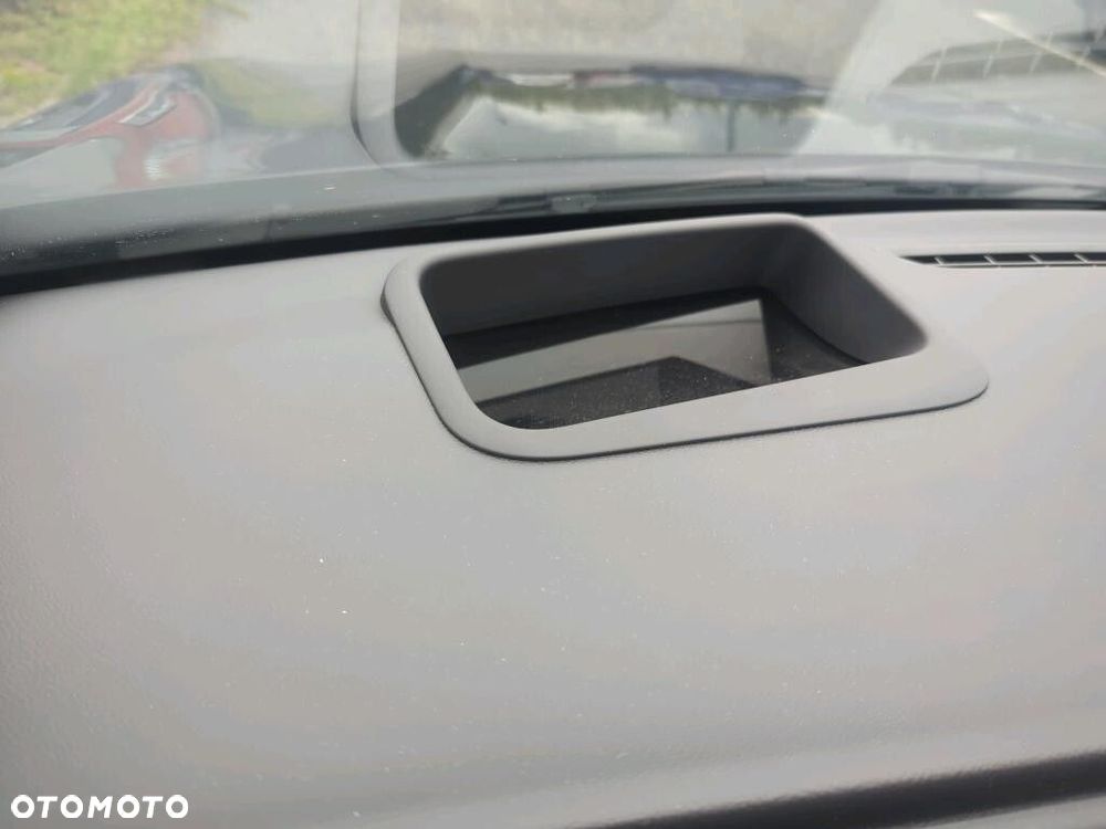 Mercedes-Benz CLA - 10