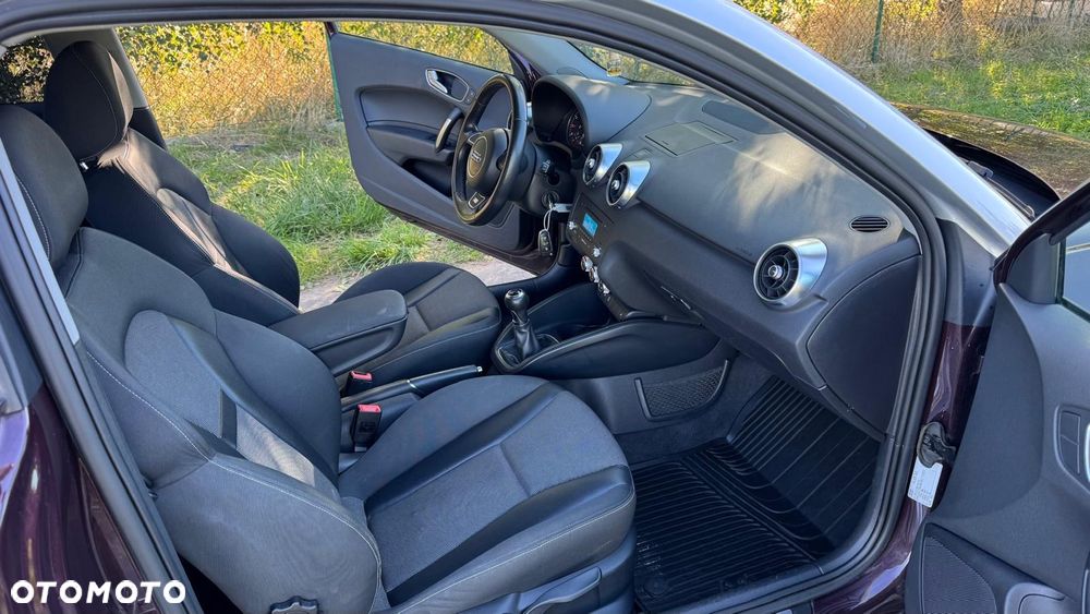 Audi A1 1.2 TFSI S line Sportpaket - 9