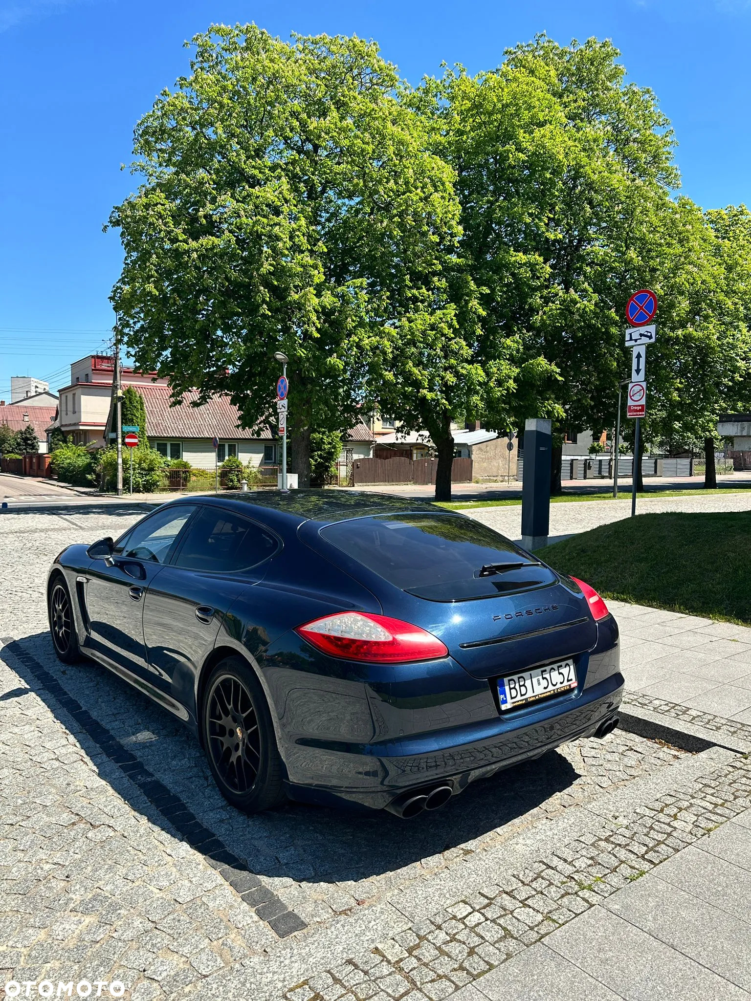 Porsche Panamera 4 Platinum Edition - 8