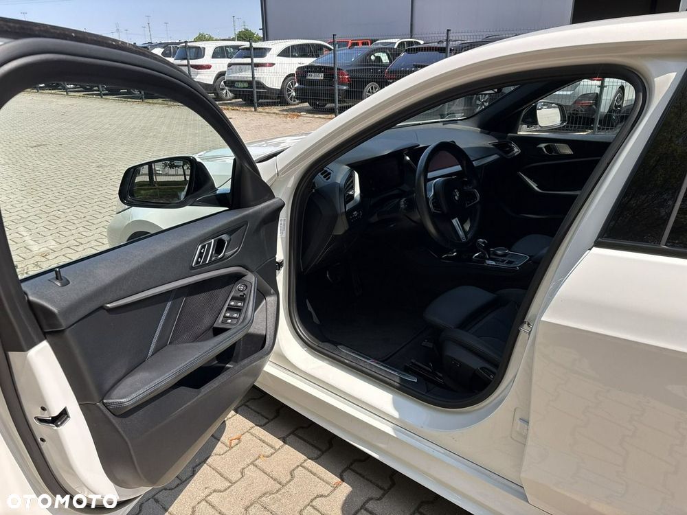 BMW Seria 1 118i M Sport - 11