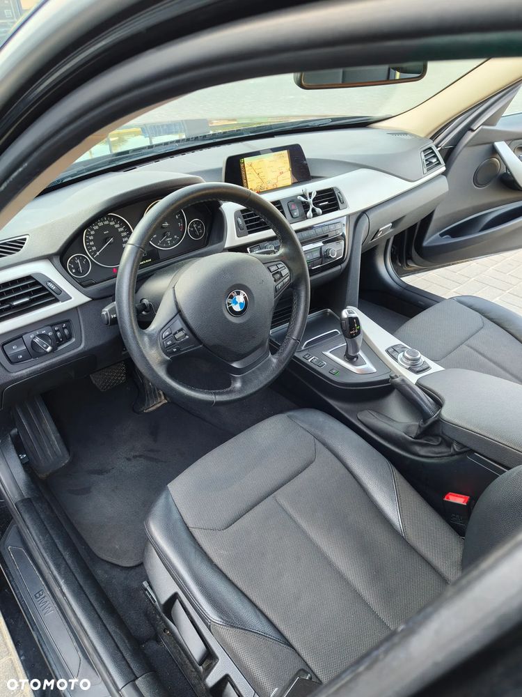 BMW Seria 3 320i Advantage - 17