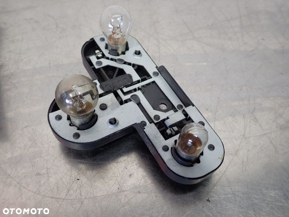 LAMPA LEWA TYLNA W KLAPIE FORD S-MAX I - 11