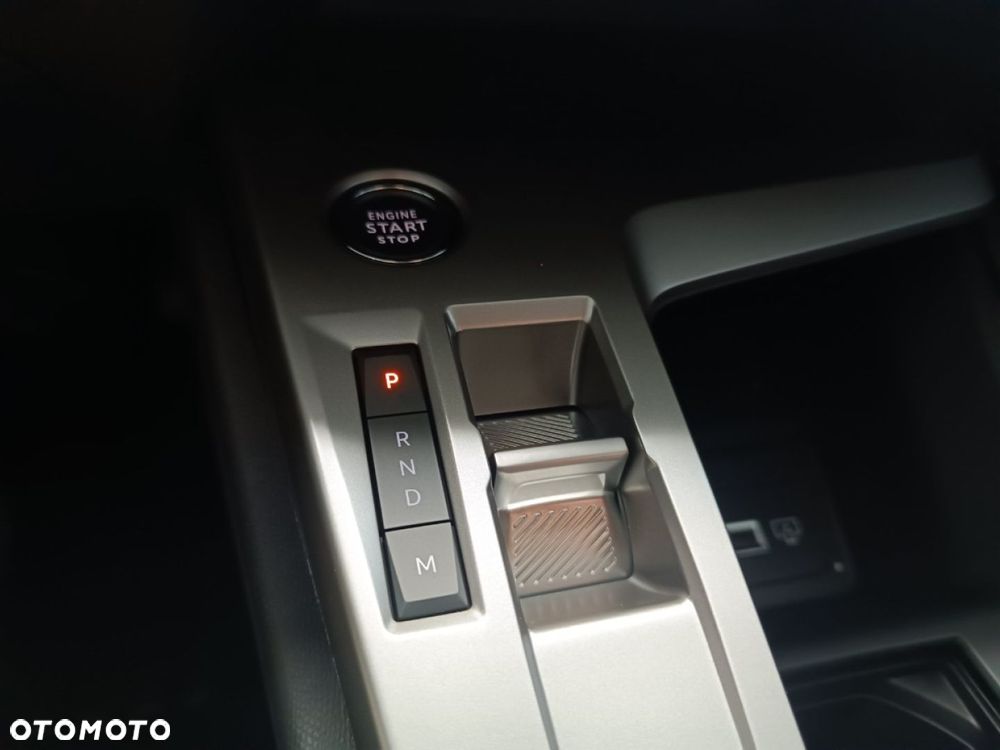 Peugeot 408 - 18