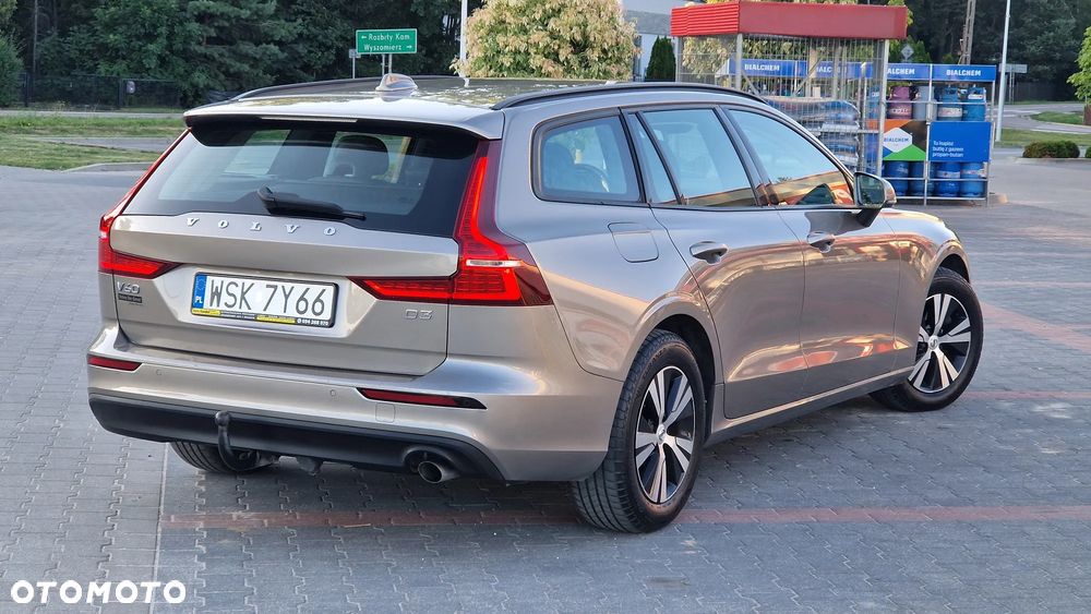 Volvo V60 D3 Momentum Pro - 4