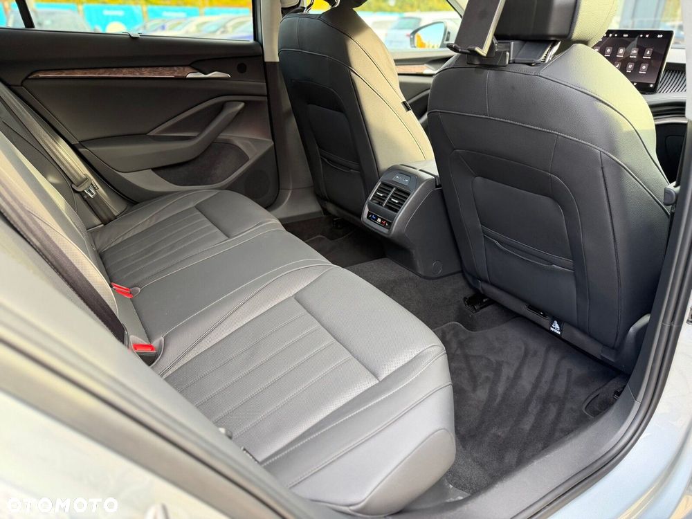 Skoda Superb 2.0 TDI SCR L&K DSG - 15