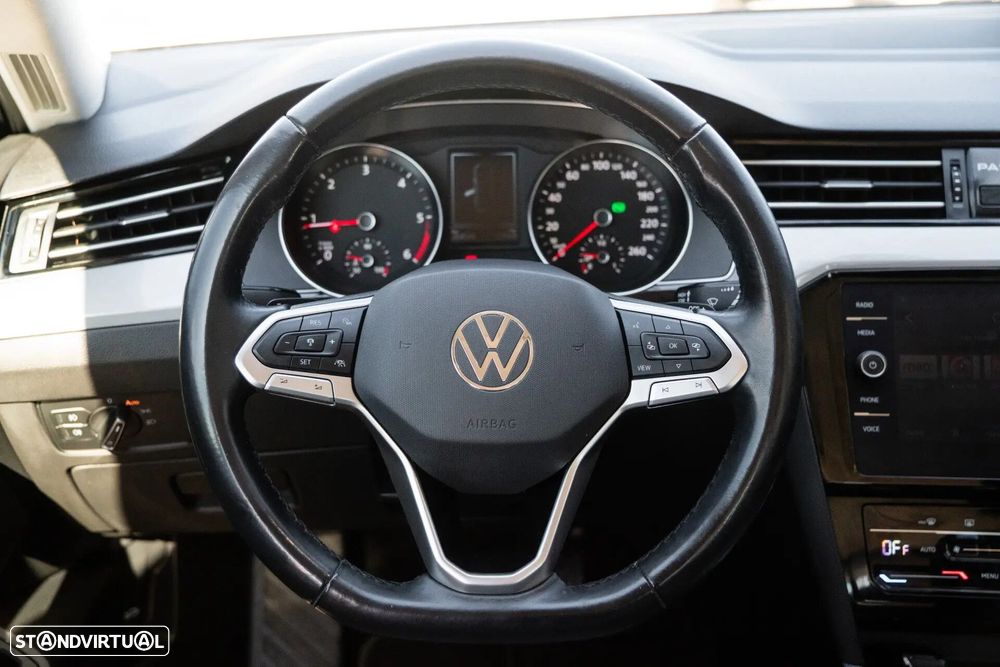 VW Passat Variant 2.0 TDI Elegance DSG - 13