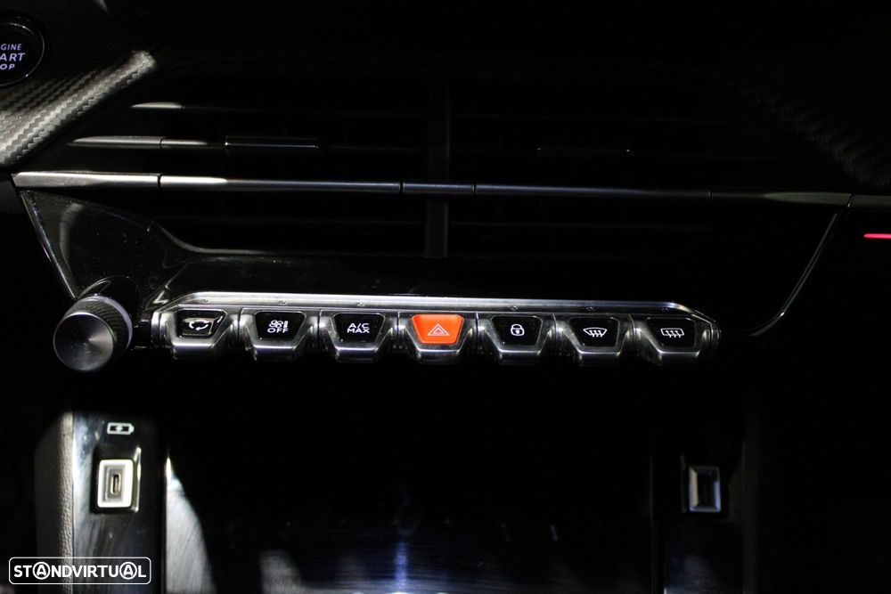 Peugeot e-2008 50 kWh GT - 11