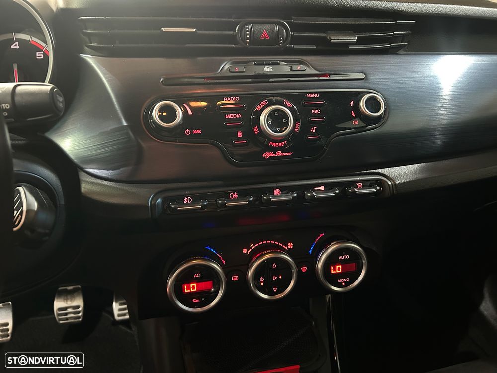 Alfa Romeo Giulietta - 14
