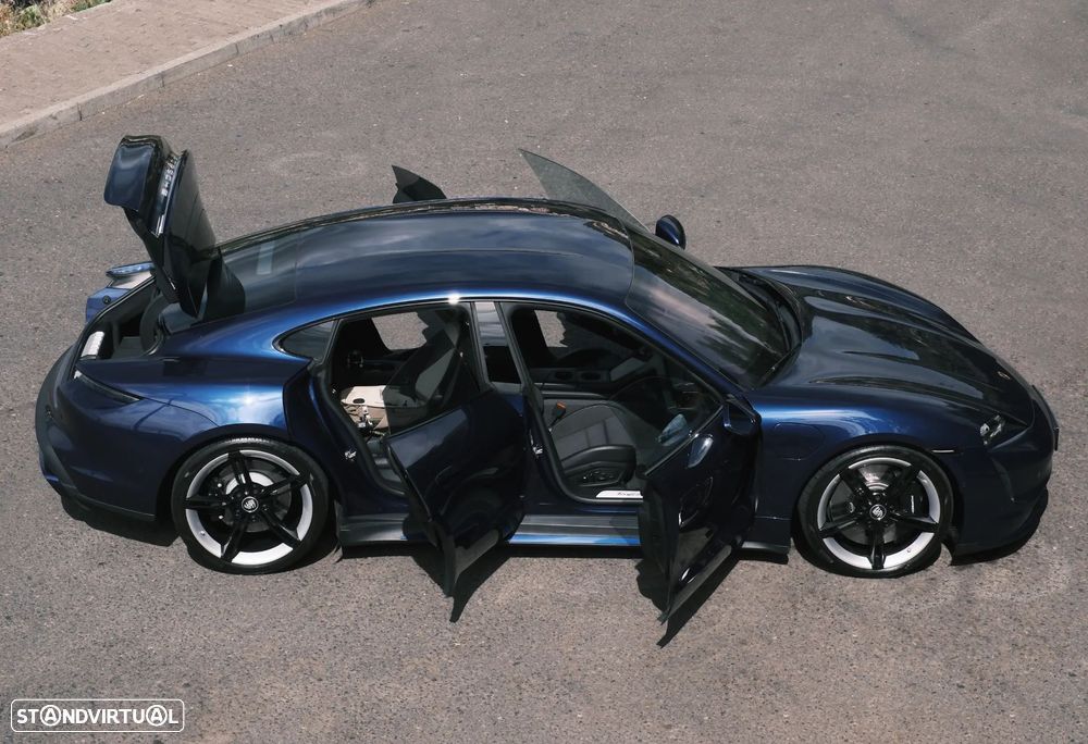 Porsche Taycan Turbo - 8