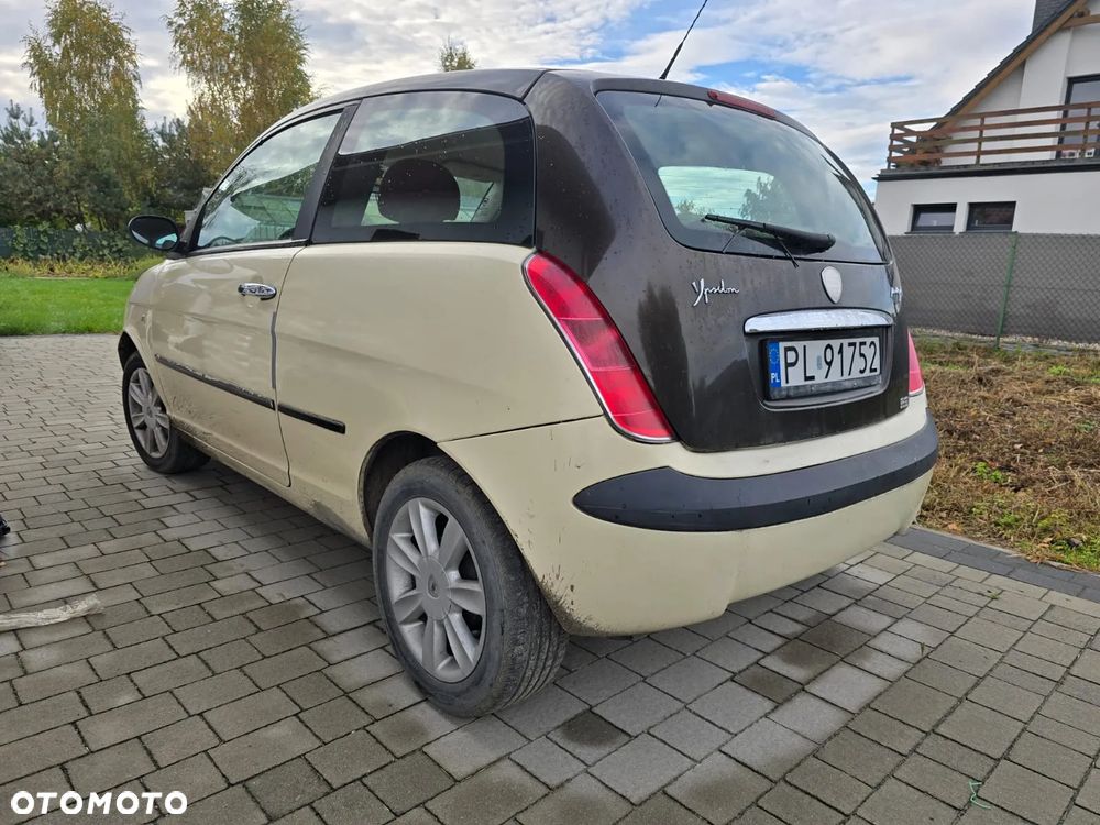 Lancia Ypsilon - 2