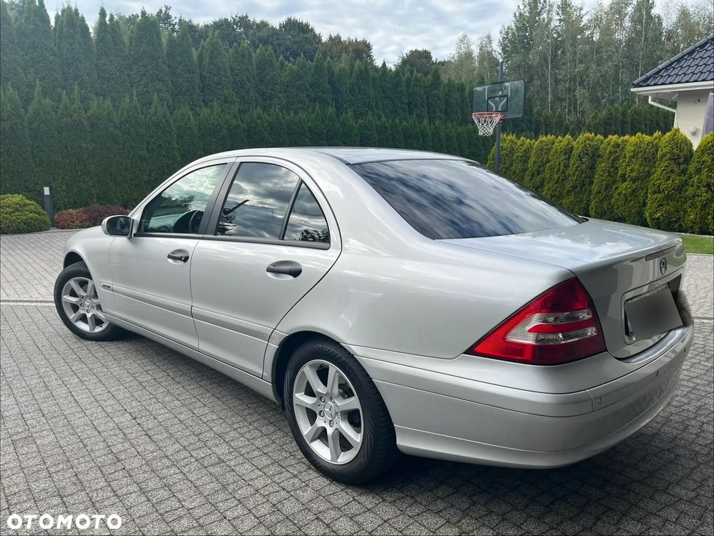 Mercedes-Benz Klasa C - 2