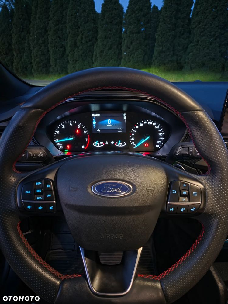 Ford Focus 1.5 EcoBoost ST-Line - 18