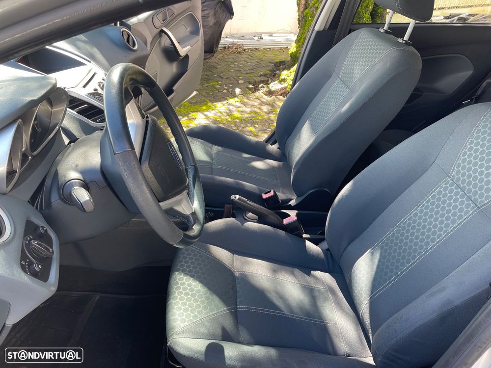 Ford Fiesta 1.25 Titanium - 27