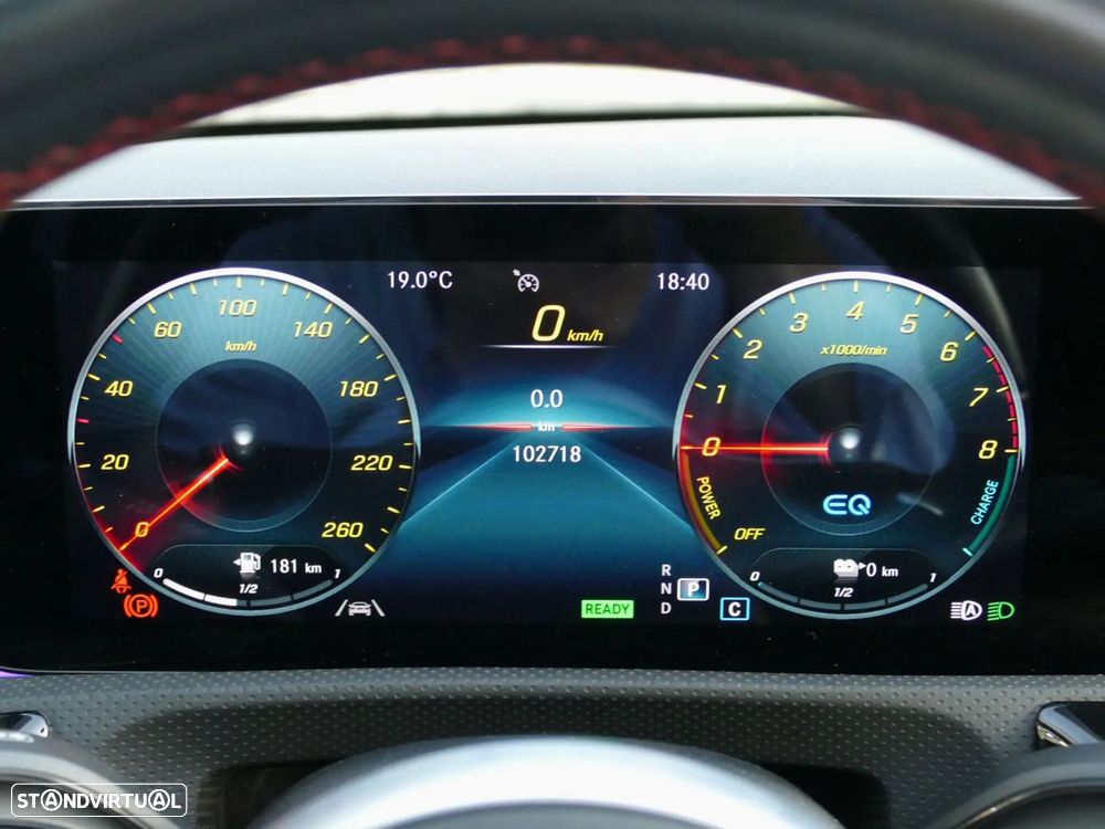 Mercedes-Benz A 250 Limousine e AMG Line - 21