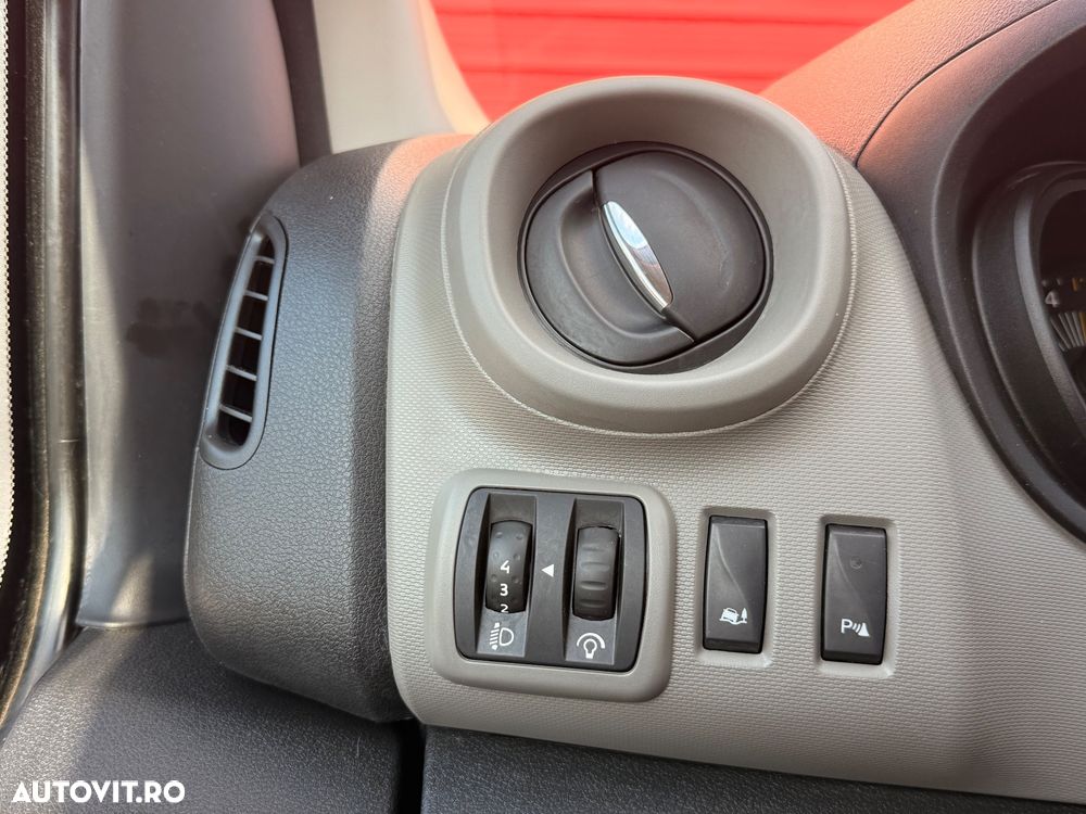 Renault Trafic - 11