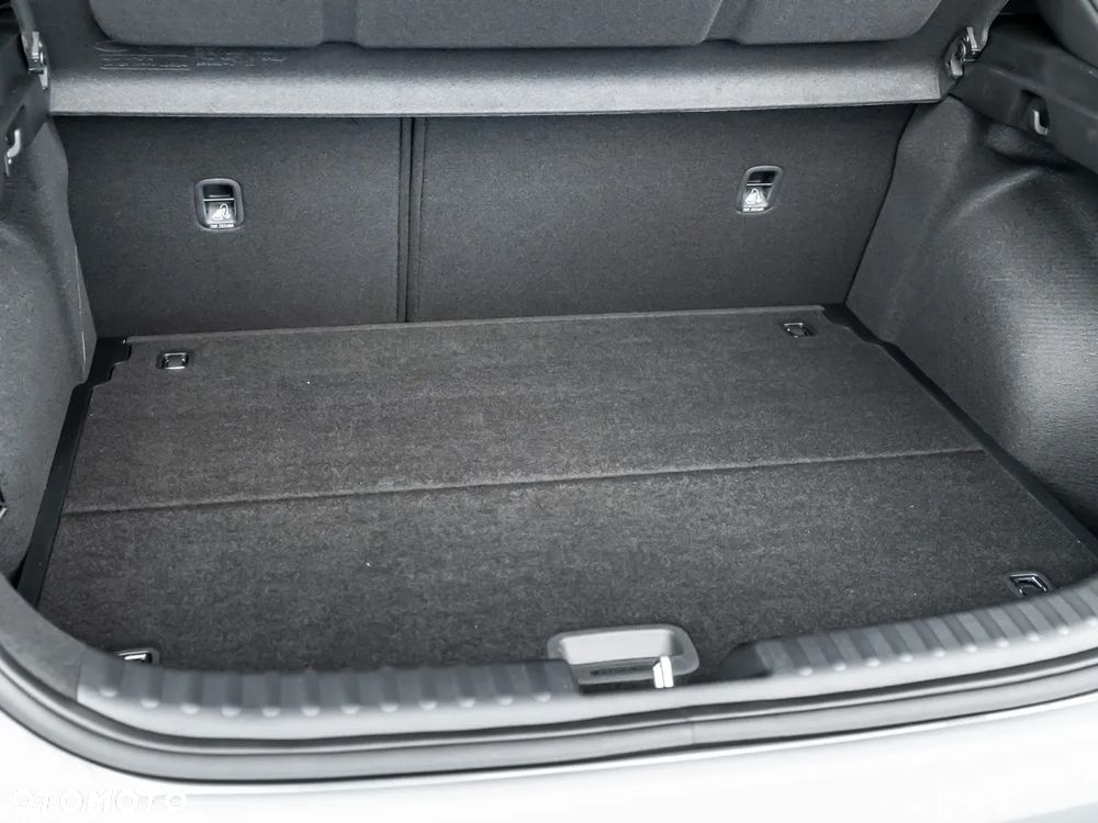 Kia XCeed 1.6 T-GDI Tribute DCT - 17