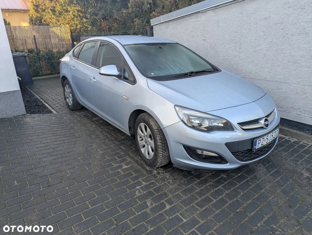 Opel Astra - 4