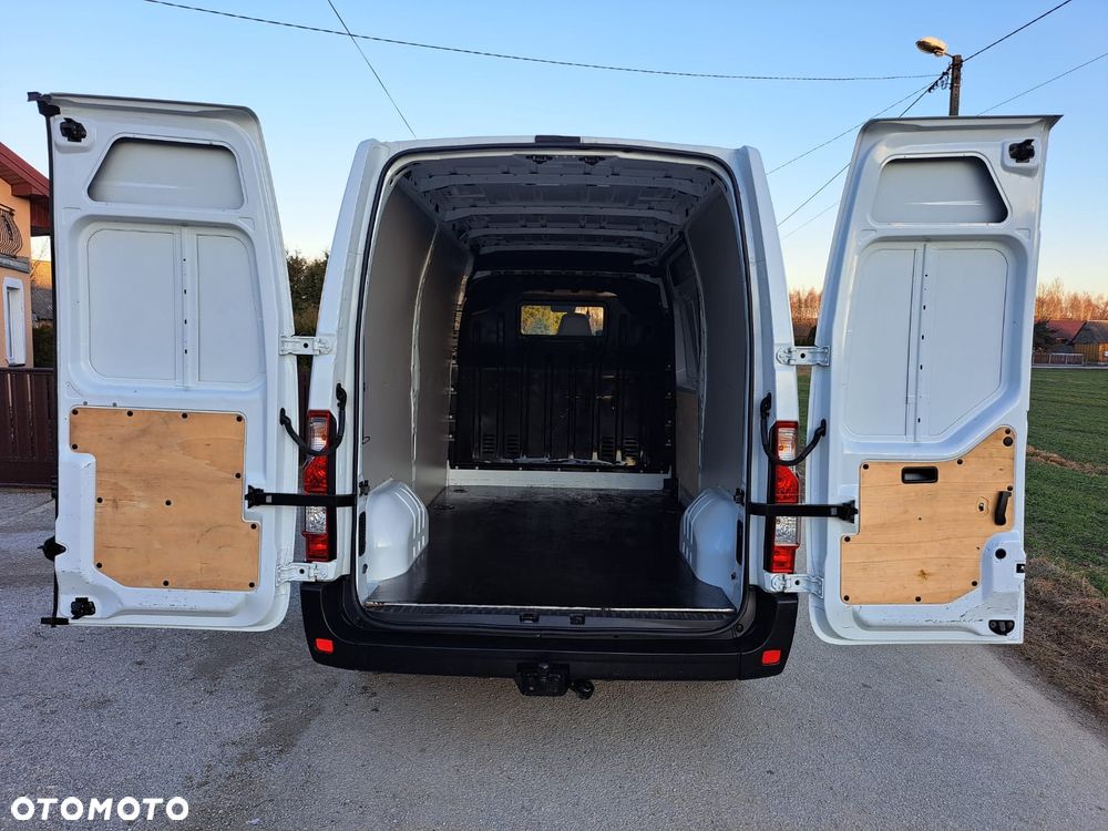Nissan NV400 - 6
