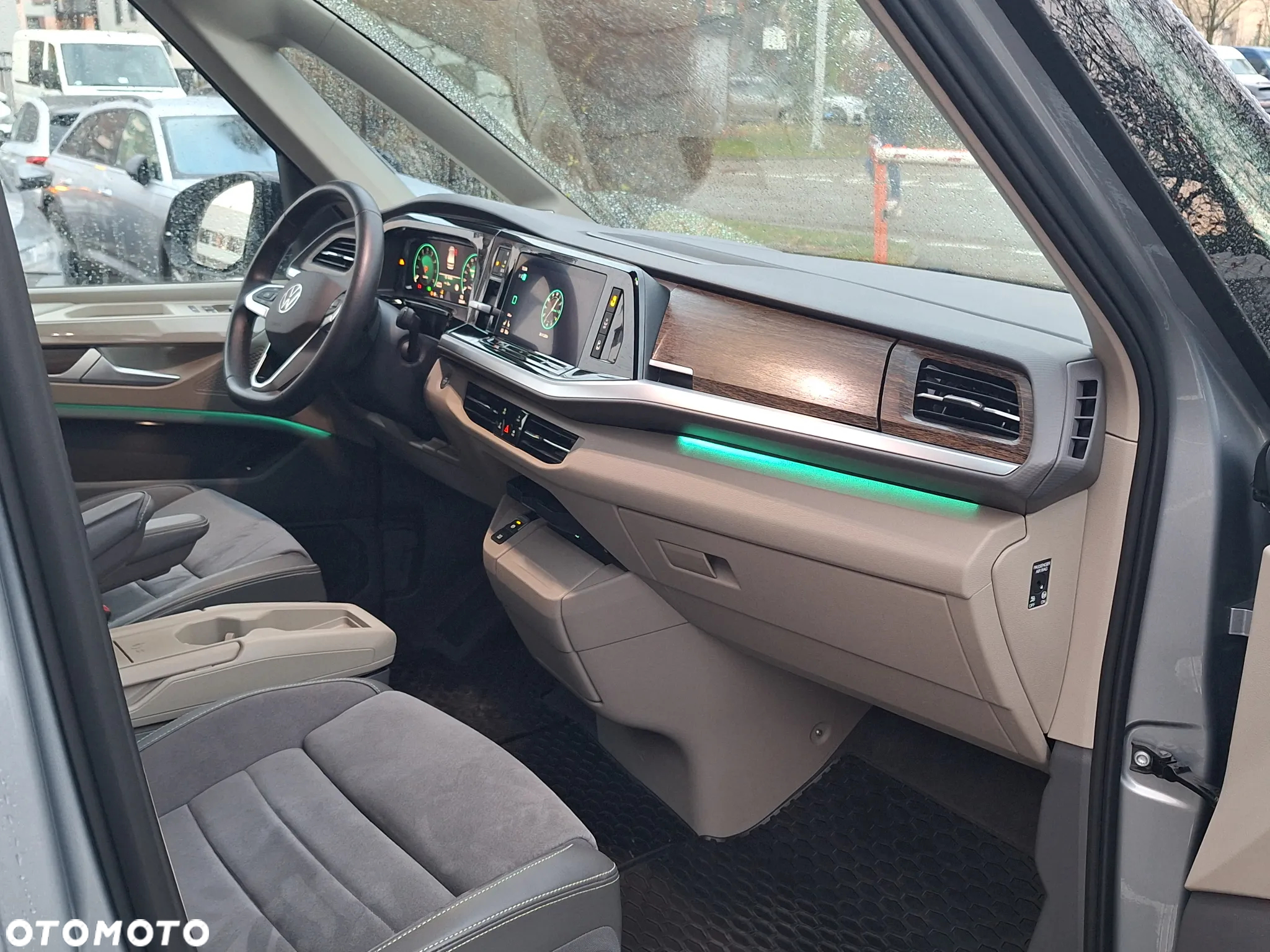 Volkswagen Multivan 2.0 TSI L2 Style DSG - 18