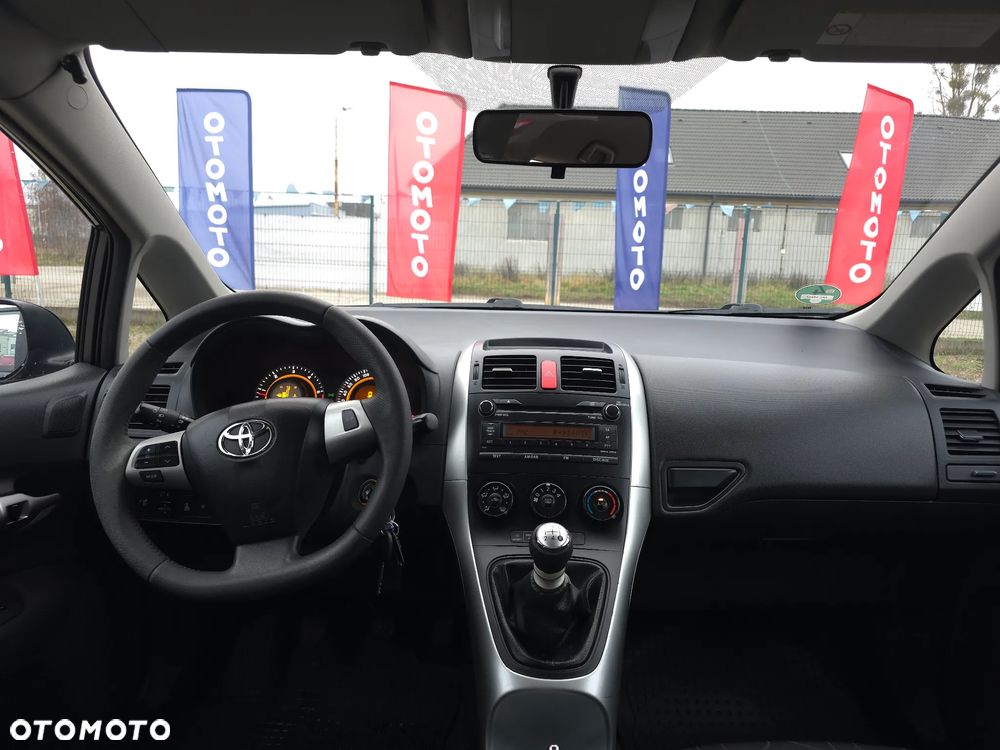 Toyota Auris 1.4 D-4D 2010 - 30
