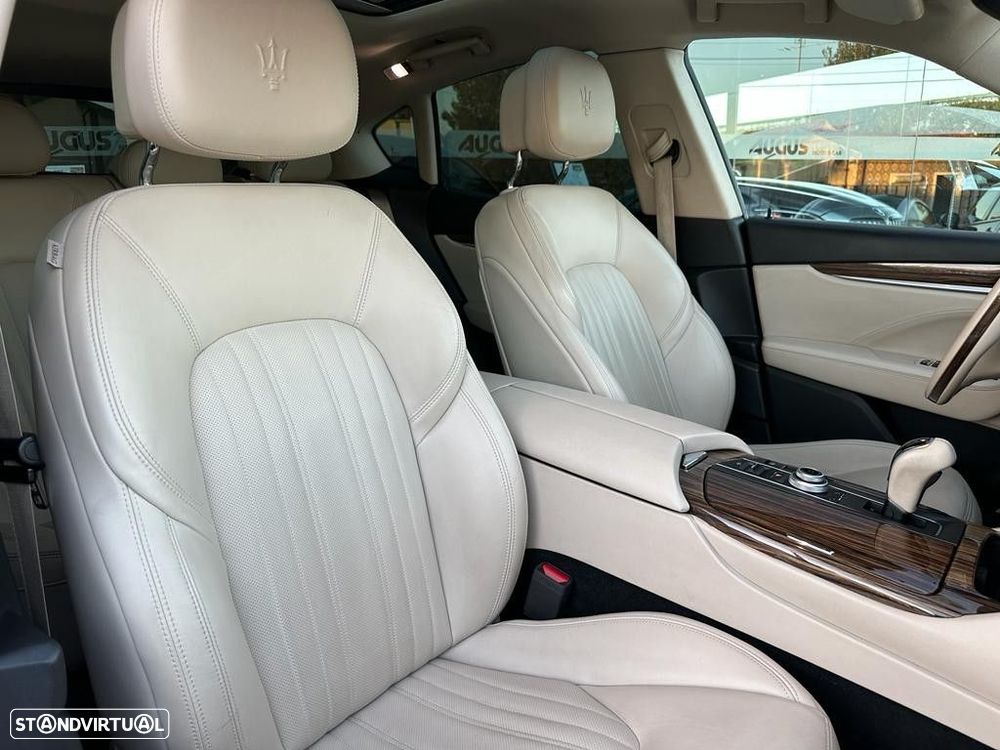 Maserati Levante 3.0 V6 - 23