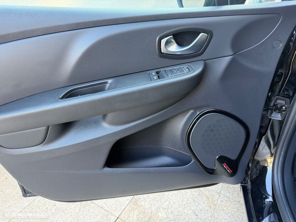 Renault Clio Sport Tourer 1.5 dCi Limited EDition - 28