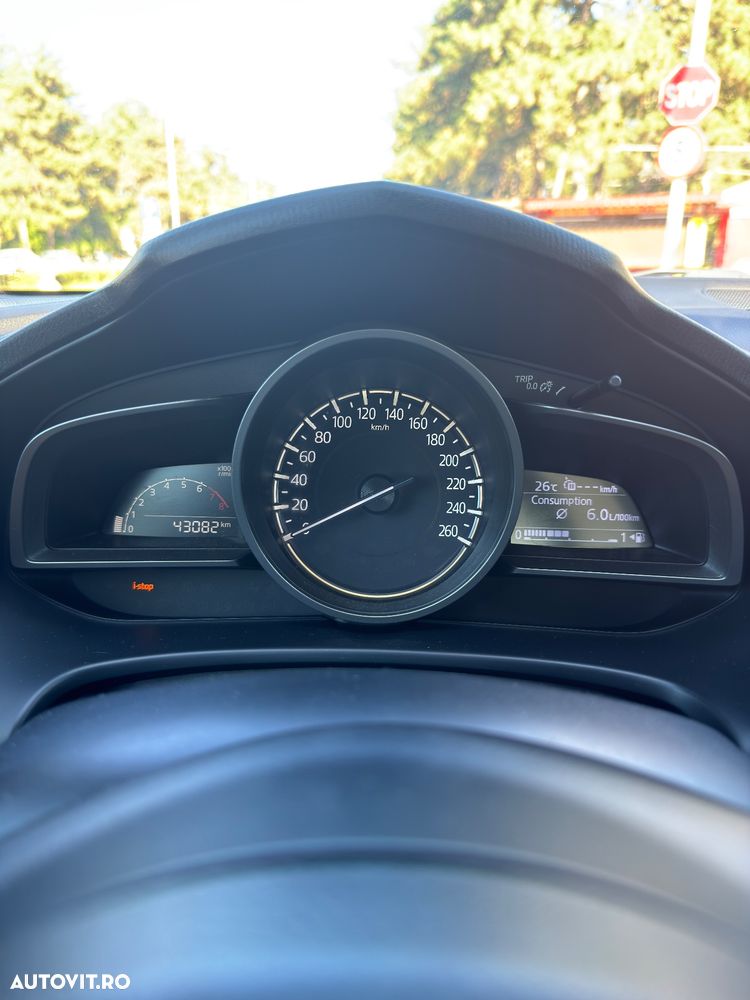 Mazda 3 G120 Attraction - 9