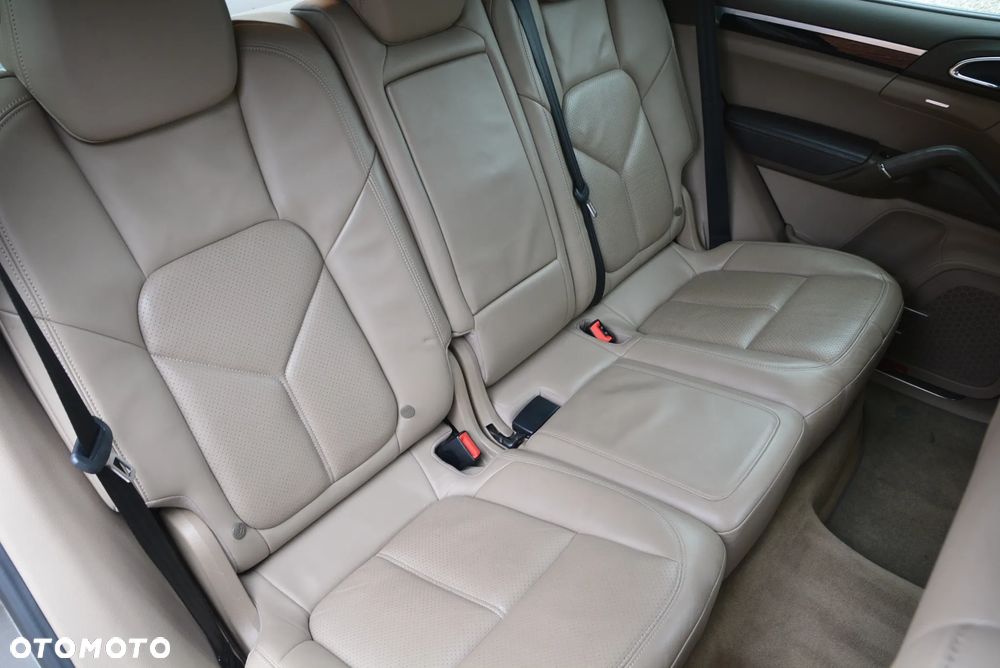 Porsche Cayenne S Tiptronic S - 25