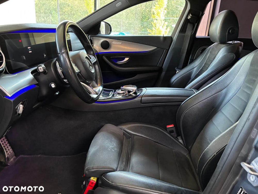 Mercedes-Benz Klasa E 220 d 4-Matic 9G-TRONIC - 10