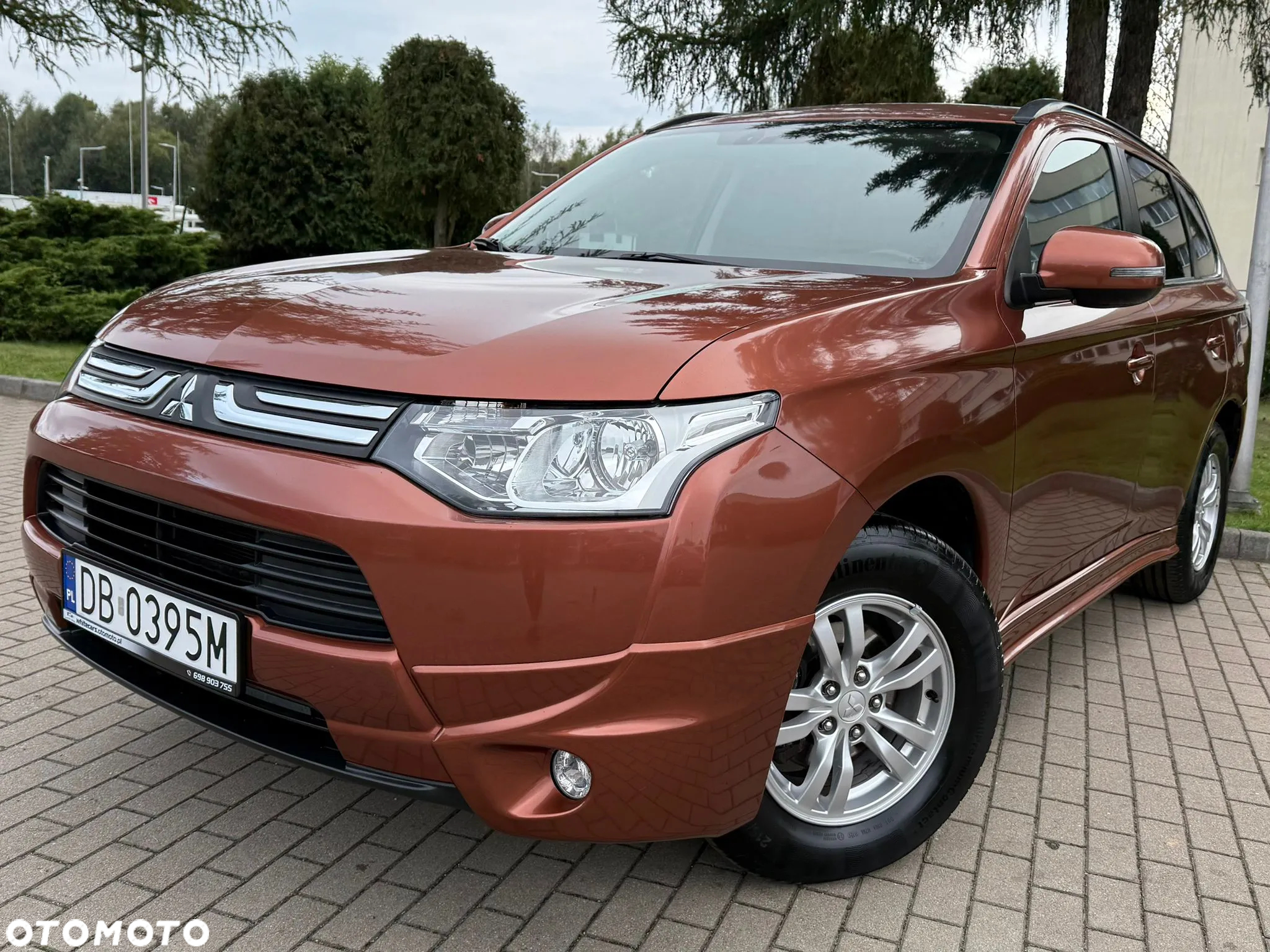 Mitsubishi Outlander 2.0 Invite + 2WD - 2