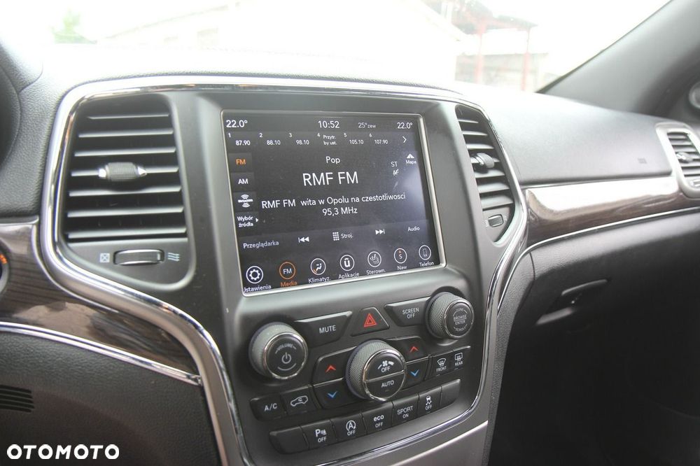 Jeep Grand Cherokee - 20