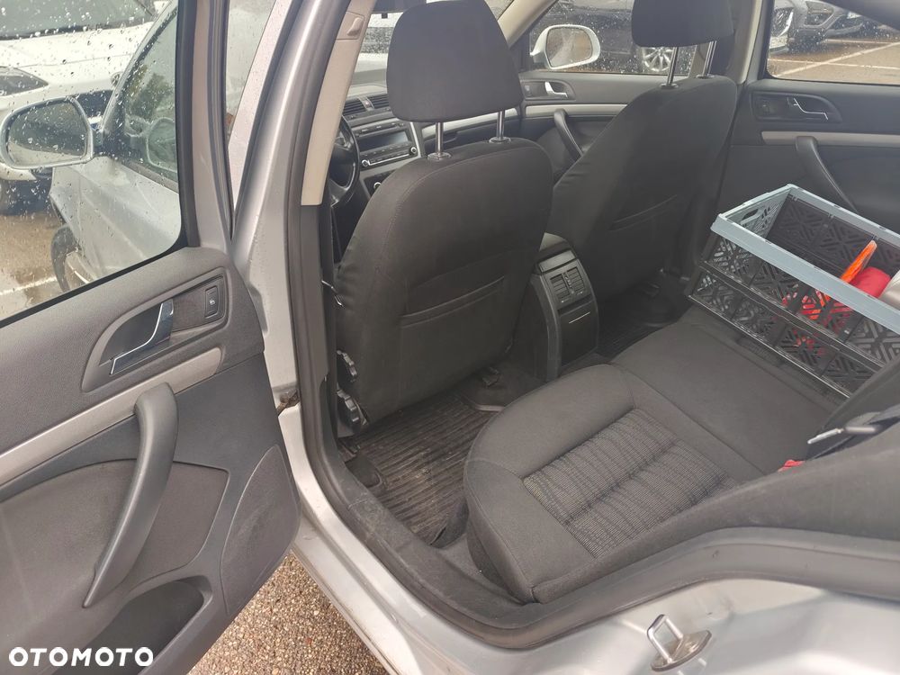 Skoda Octavia 2.0 TDI Ambiente - 6