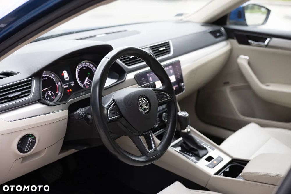 Skoda Superb 2.0 TDI SCR Style DSG - 11