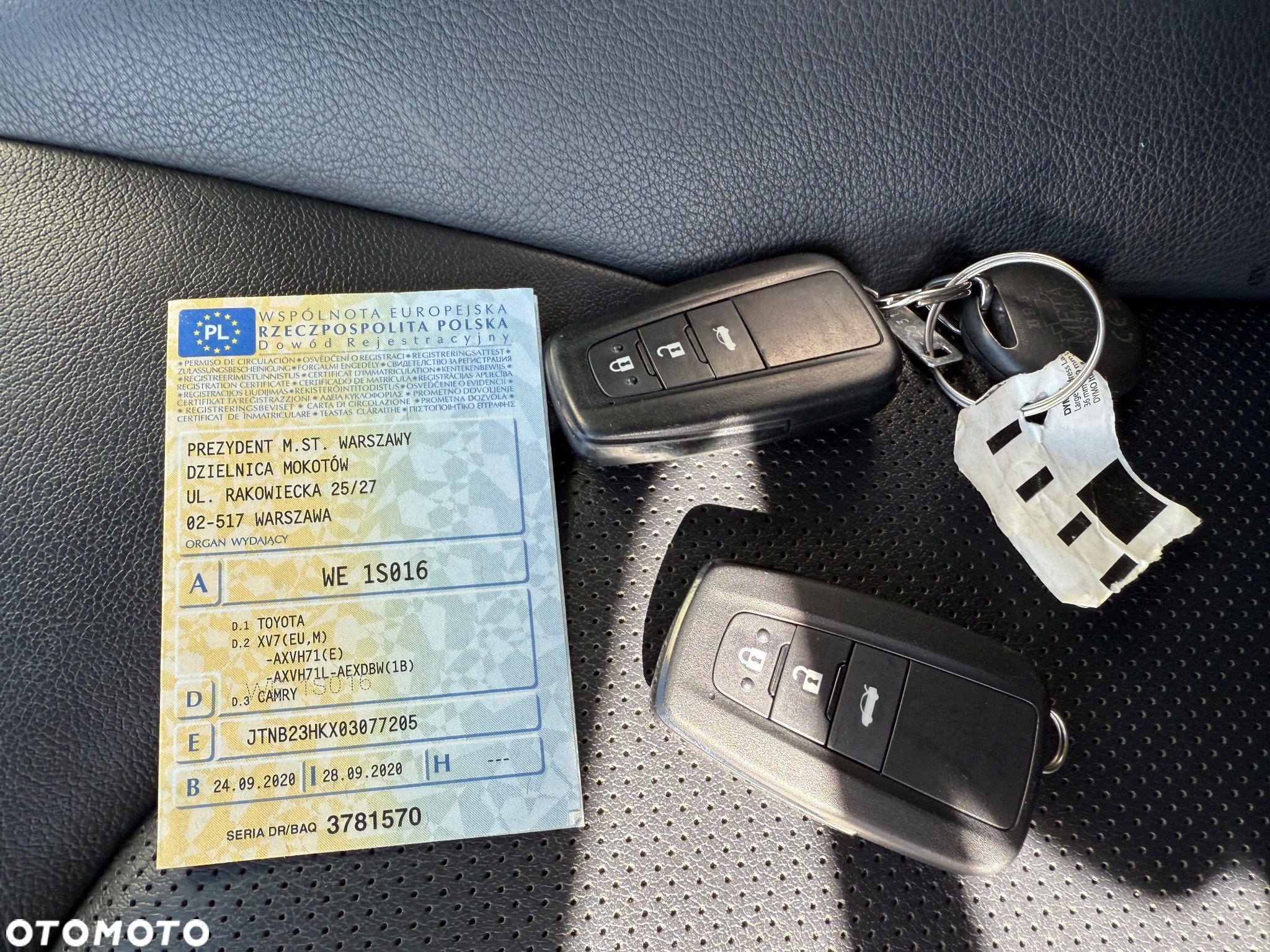 Toyota Camry 2.5 Hybrid Executive CVT - 36