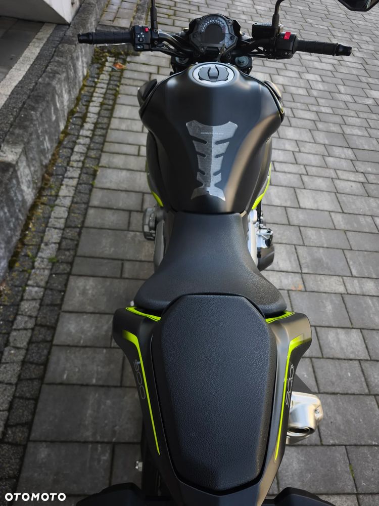 Kawasaki Z 900 - 12