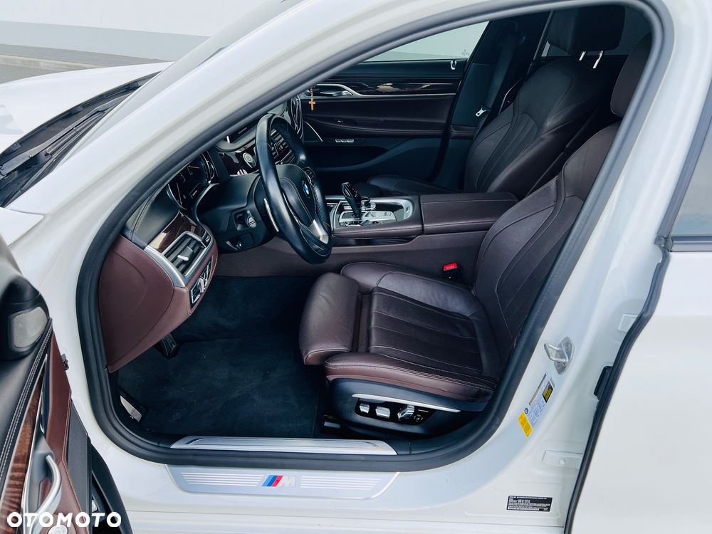 BMW Seria 7 740Li - 7