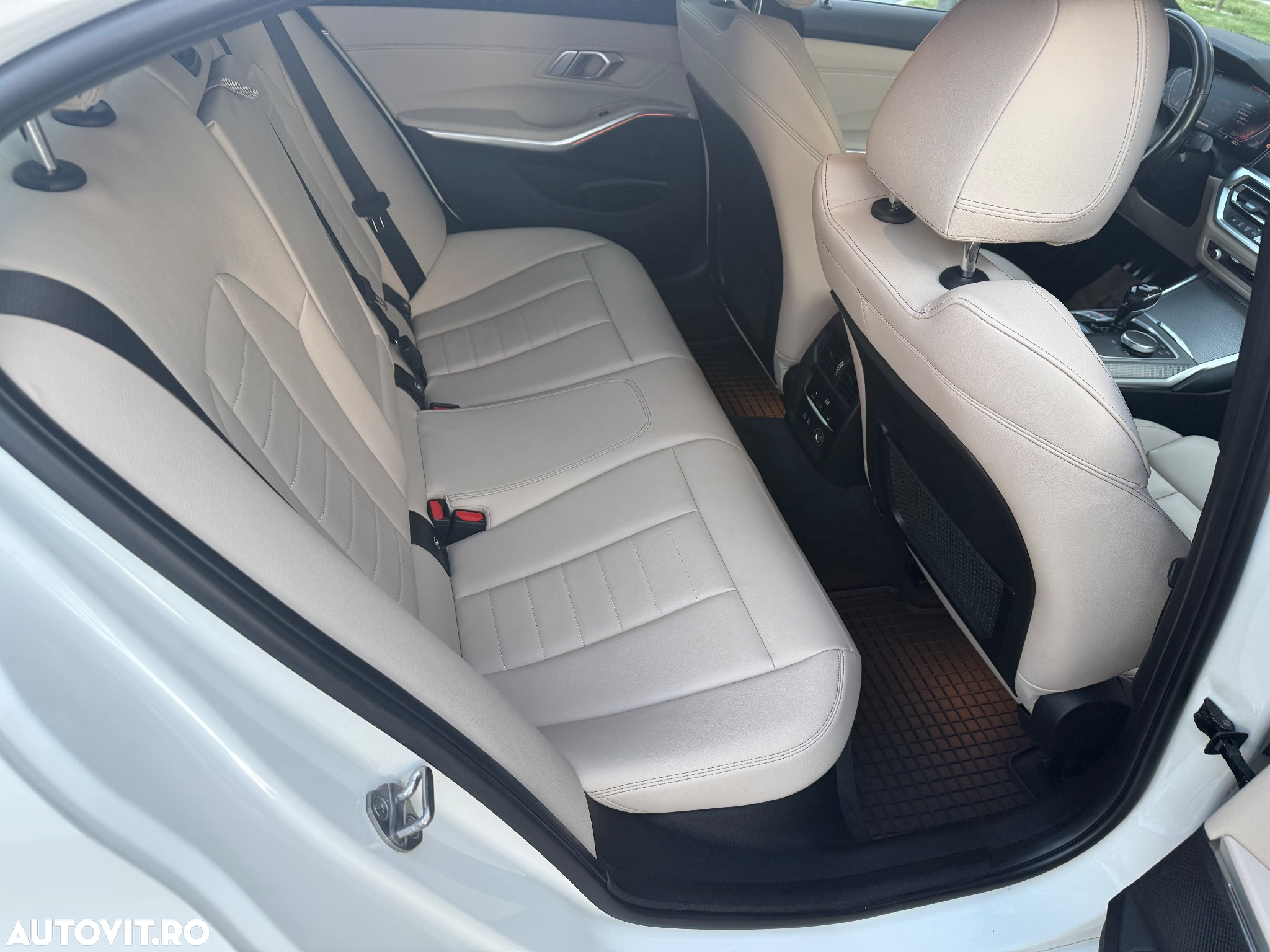 BMW Seria 3 320d Touring Aut. M Sport - 8