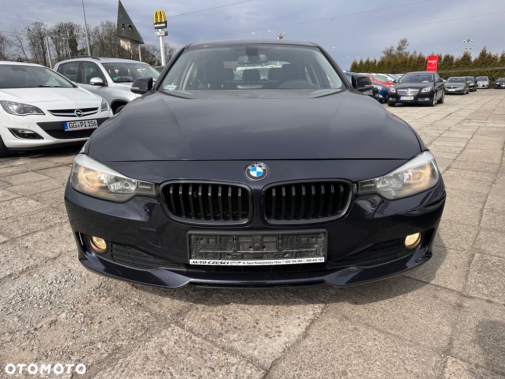 BMW Seria 3 318d Blue Performance Sport Line - 27