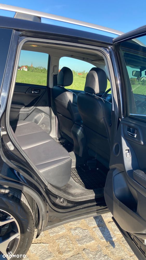 Subaru Forester 2.0 XT Platinum Lineartronic - 10