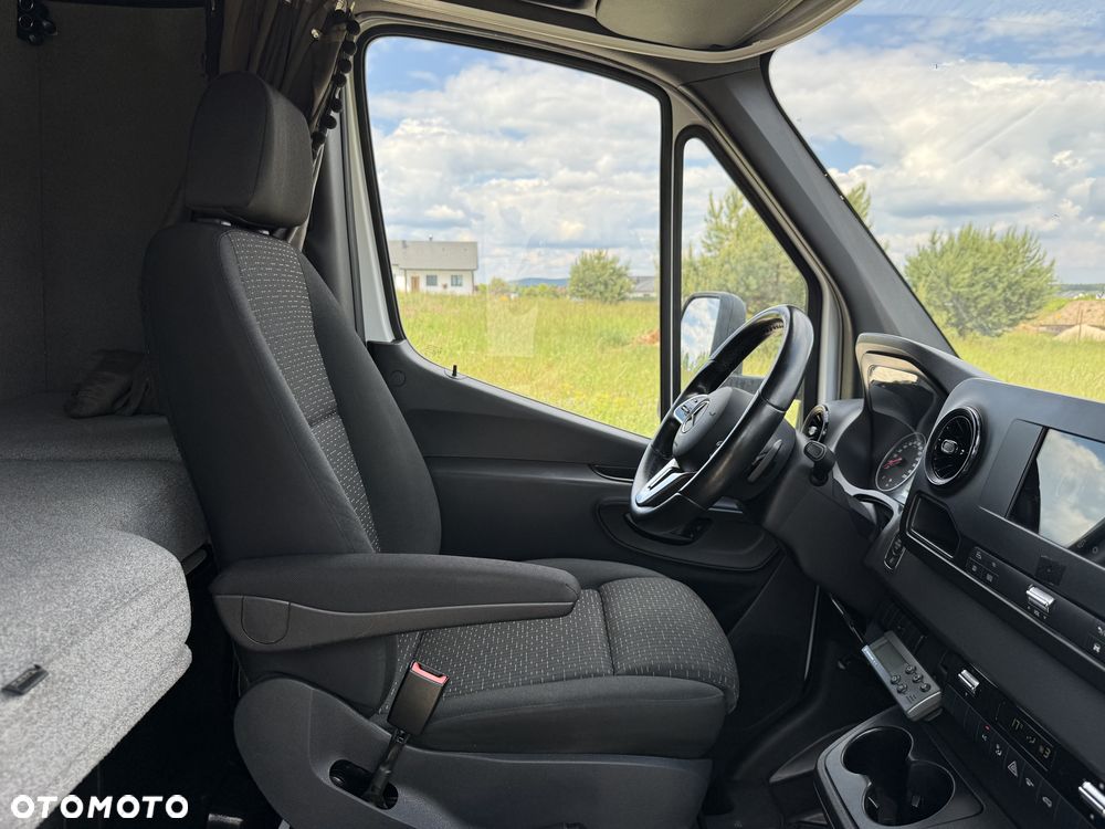 Mercedes-Benz Sprinter - 18