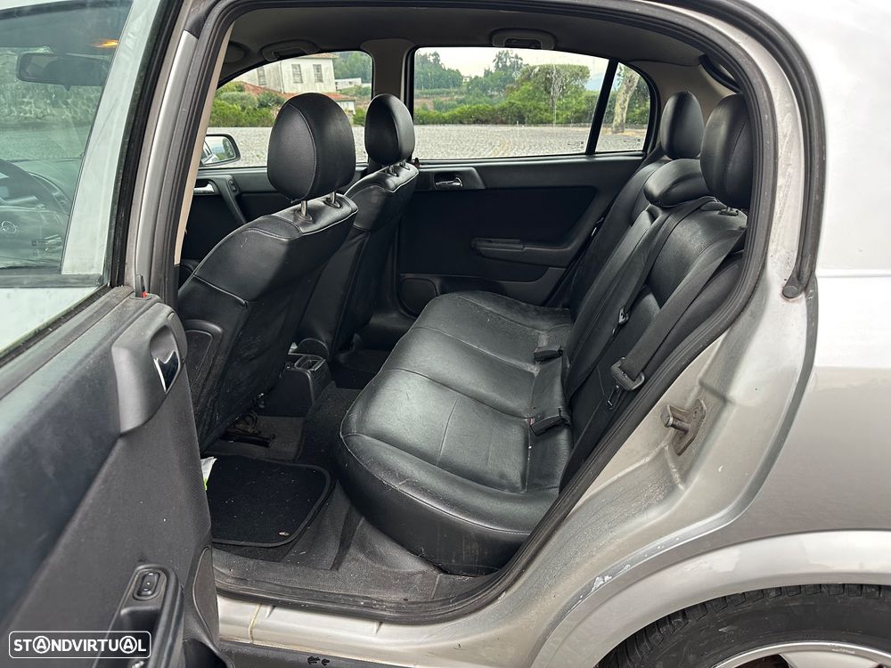 Opel Astra 1.4i 16V Sport - 10