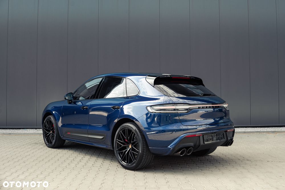 Porsche Macan - 24