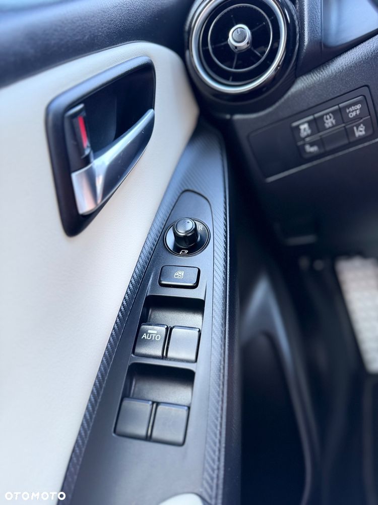 Mazda 2 SKYACTIV-G 90 White Edition - 36