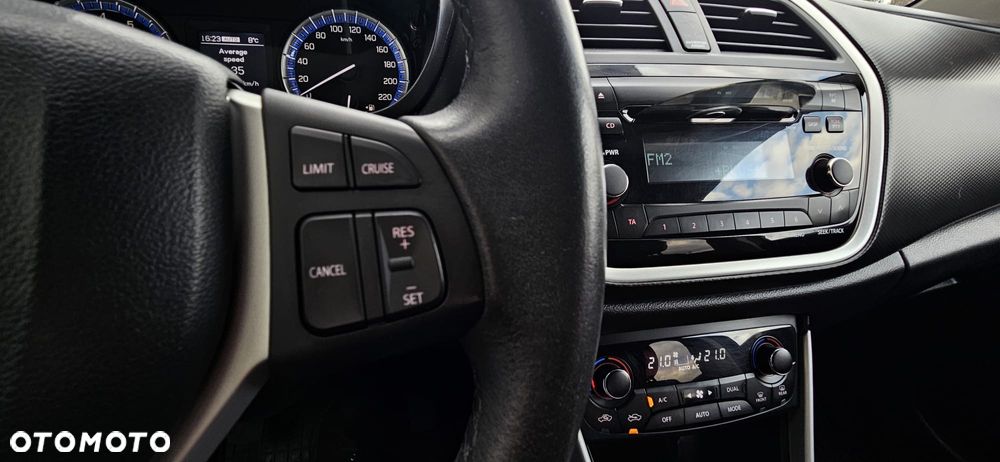 Suzuki SX4 S-Cross 1.6 Premium 4WD - 12