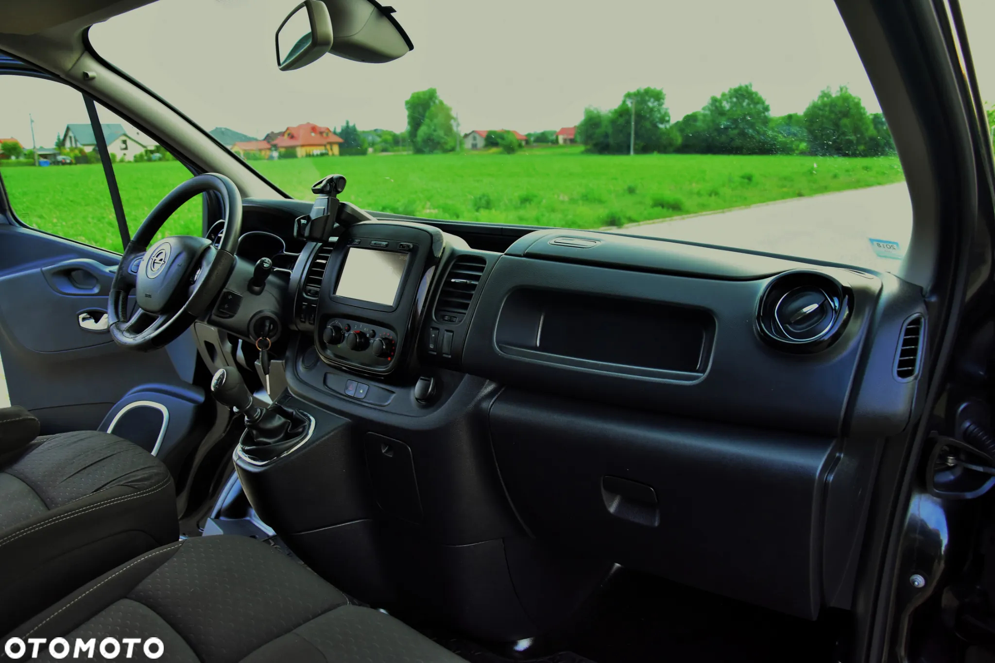 Opel Vivaro L2H1 2.9t Elegance - 2