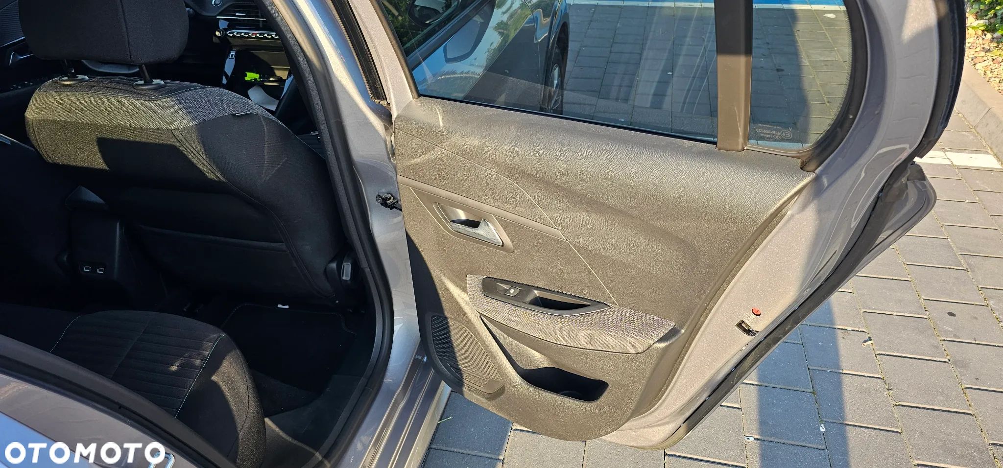 Peugeot 208 Elektromotor 136 E-Style - 14